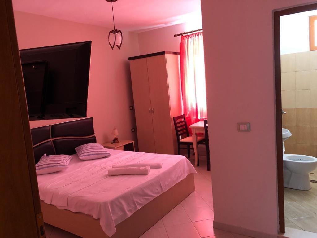Hotel Vila Toska Piskupat Esterno foto