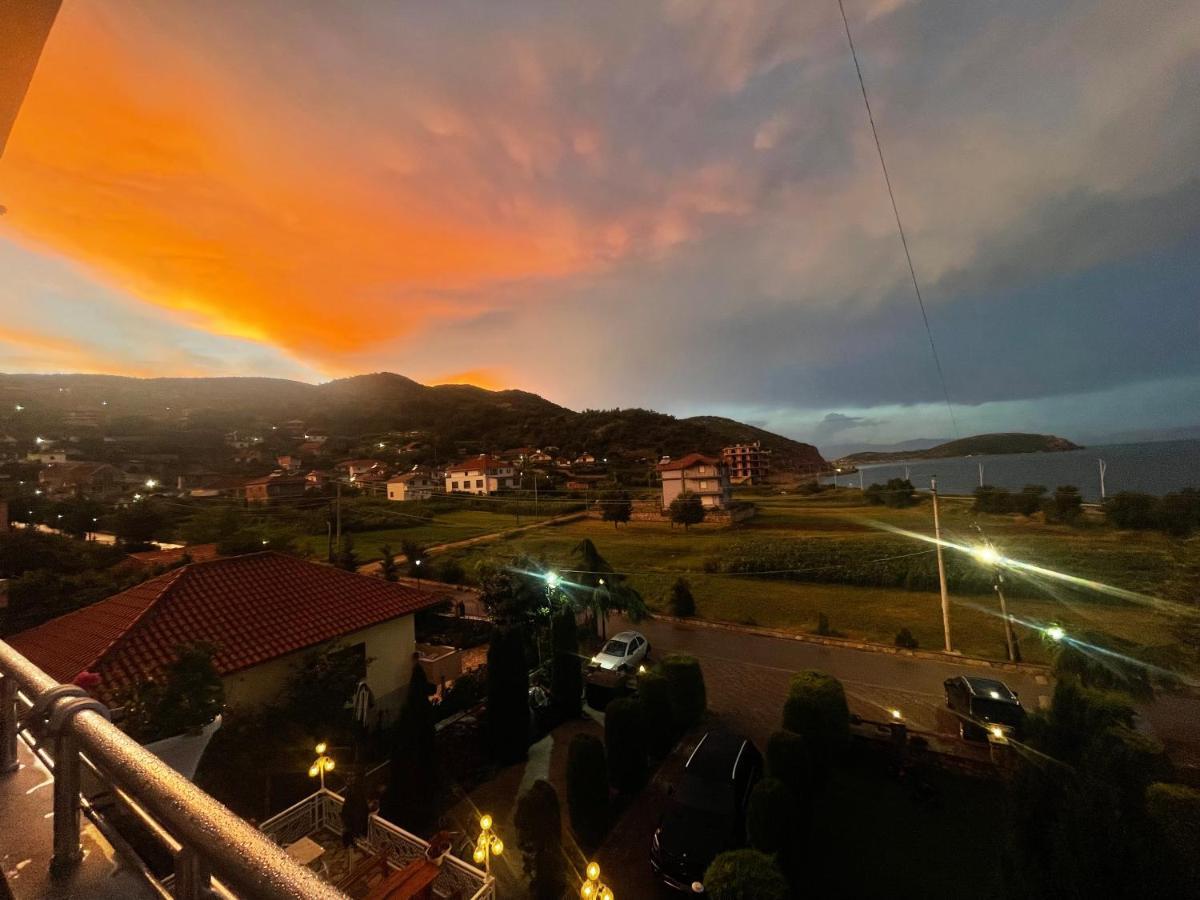 Hotel Vila Toska Piskupat Esterno foto