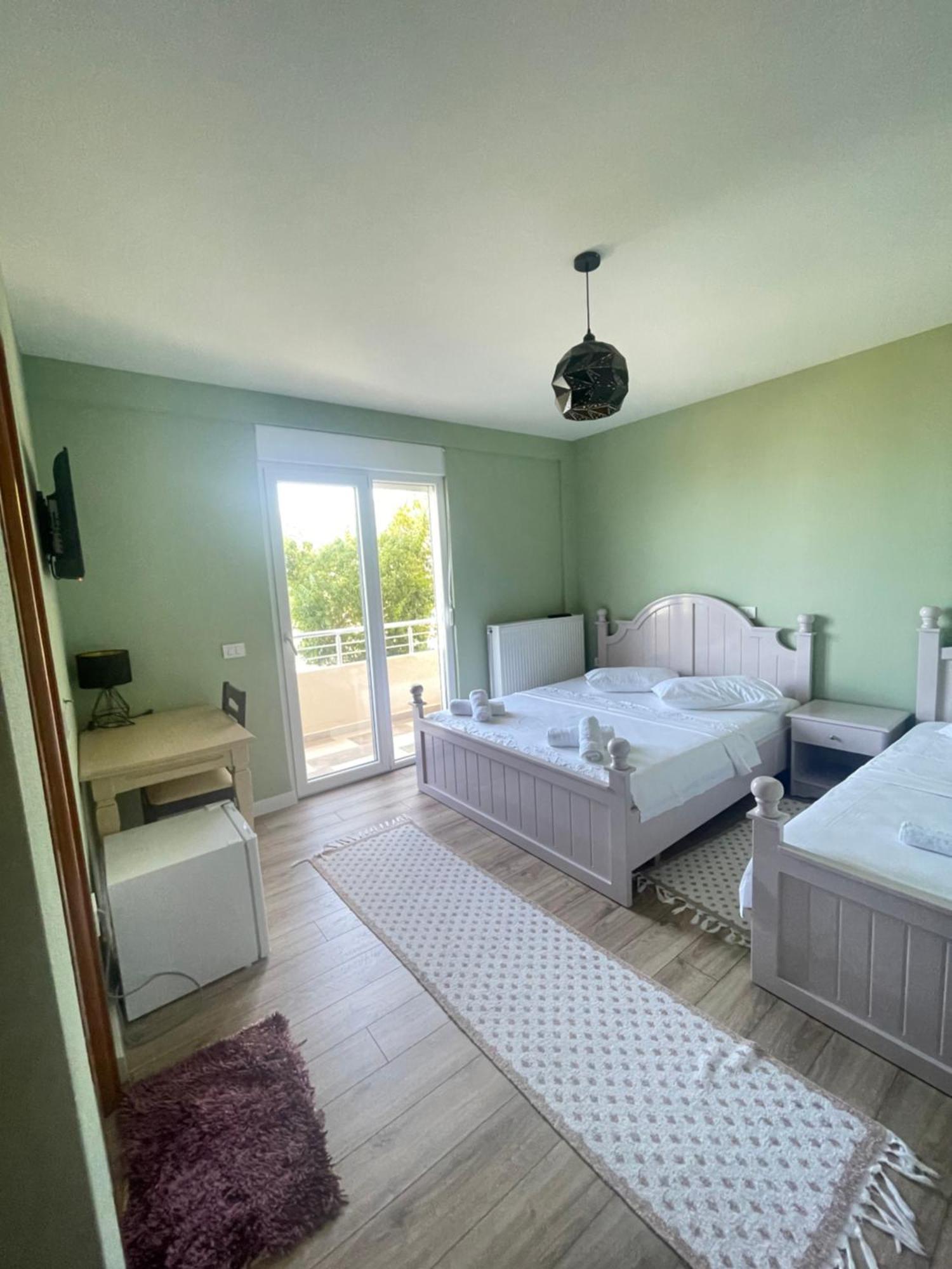 Hotel Vila Toska Piskupat Esterno foto