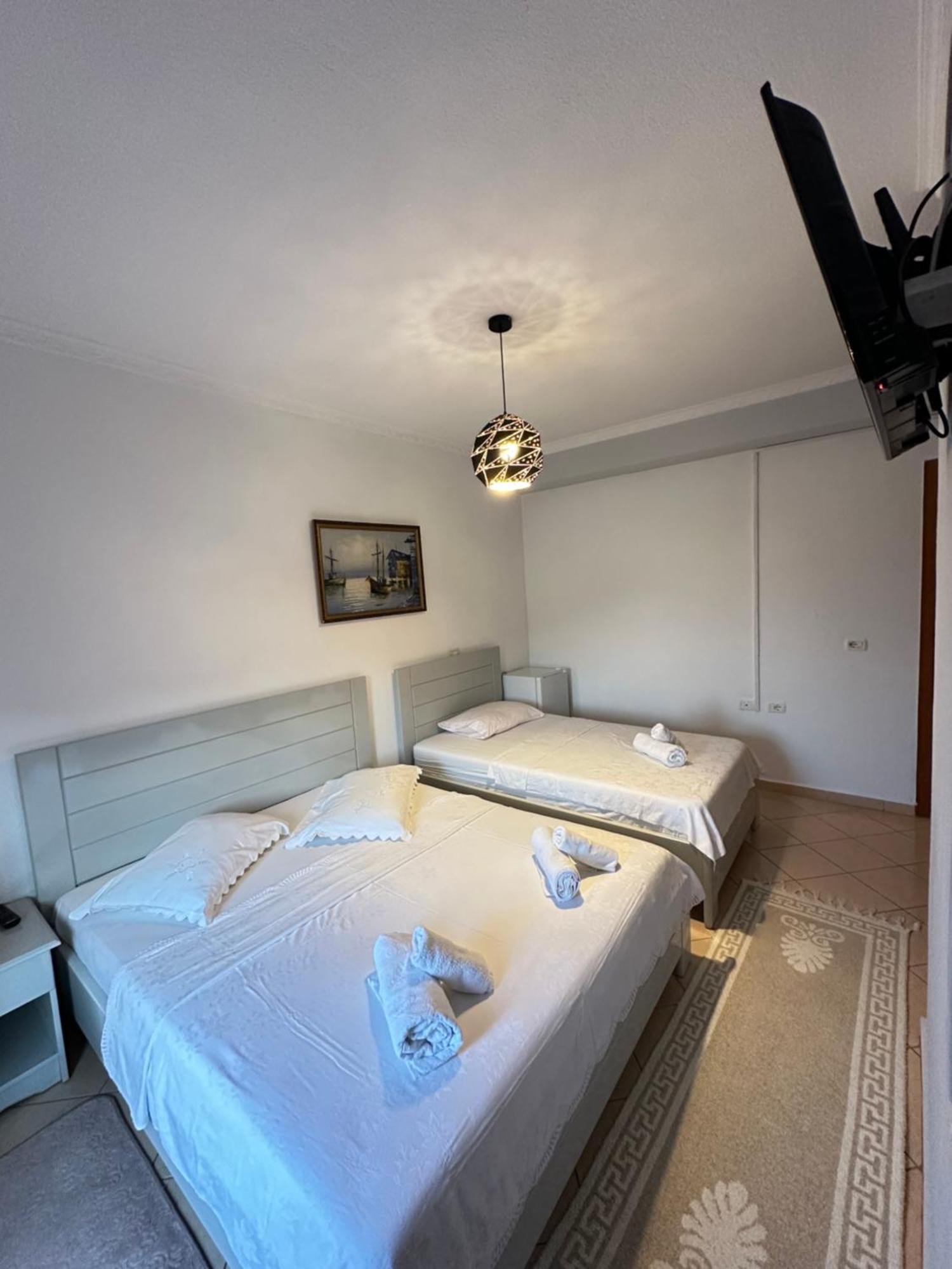Hotel Vila Toska Piskupat Esterno foto